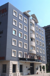 Foto Perspectiva Fachada Principal